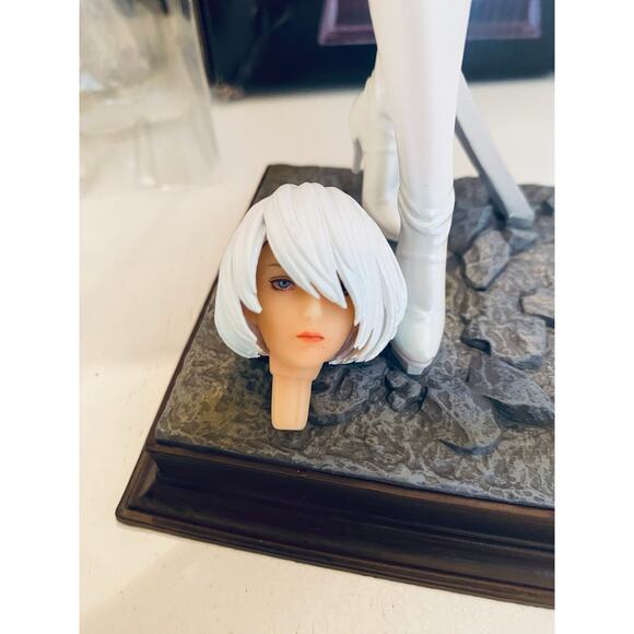 NieR: Automata 2B White Dress Interchangeable Heads Figure - Picture 7 of 11